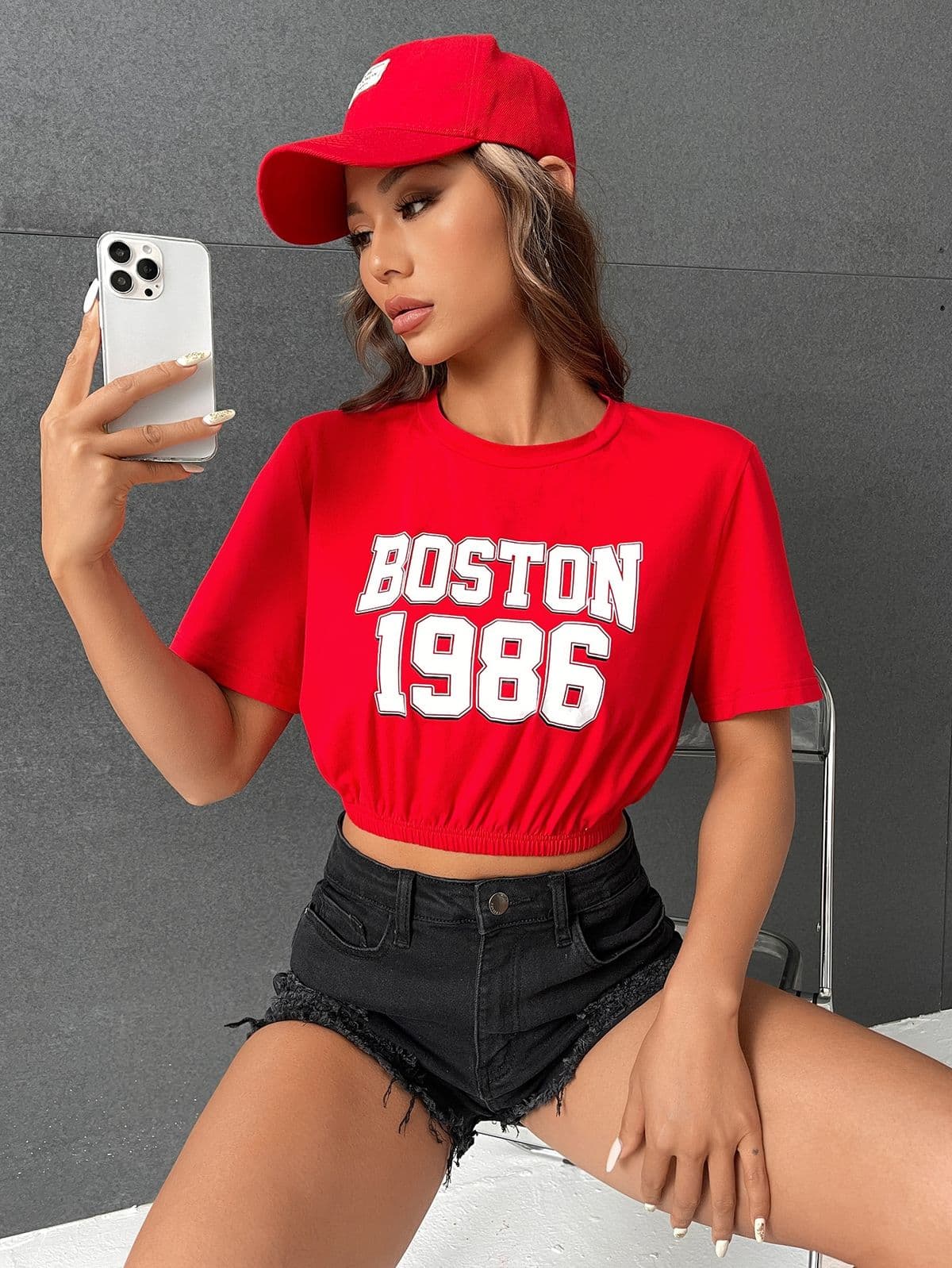 Letter Graphic Crop Tee